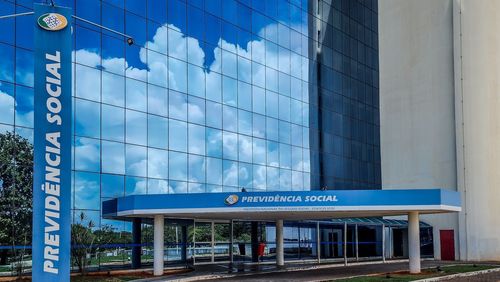 Vazamento de dados no INSS expõe 2,8 milhões de CPFs; 98% de falecidos