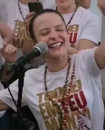 Maiara participa de acampamento cristão no interior de SP