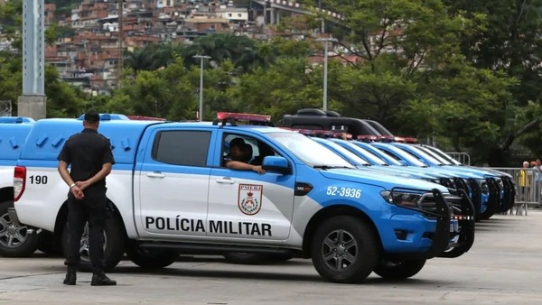 Pedreiros são mortos por PMs após serem confundidos com criminosos no RJ