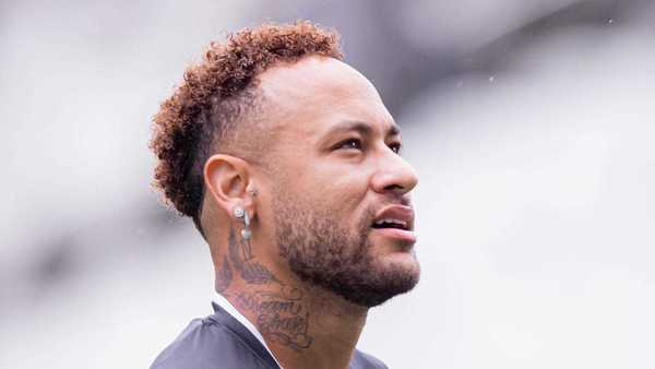Exame aponta lesão muscular, e Neymar pode ficar até três semanas de fora