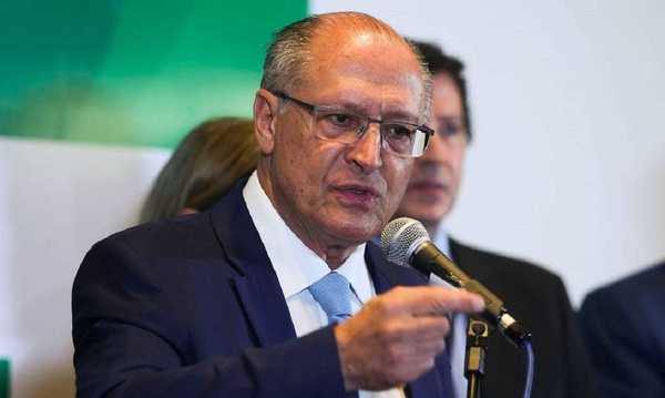 Alckmin vê ação de 'sabotadores' após tarifas dos EUA: ‘Prejudicam o país’