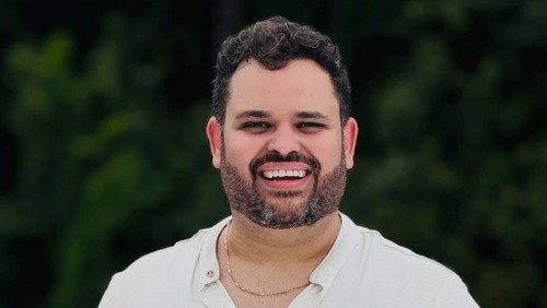 Ex-BBB relata rotina como motorista de aplicativo: "Pedem para tirar foto"