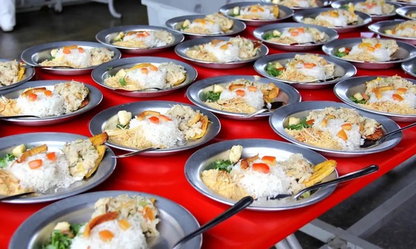 Escolas estaduais de SP abrem inscrições para alimentação durante as férias