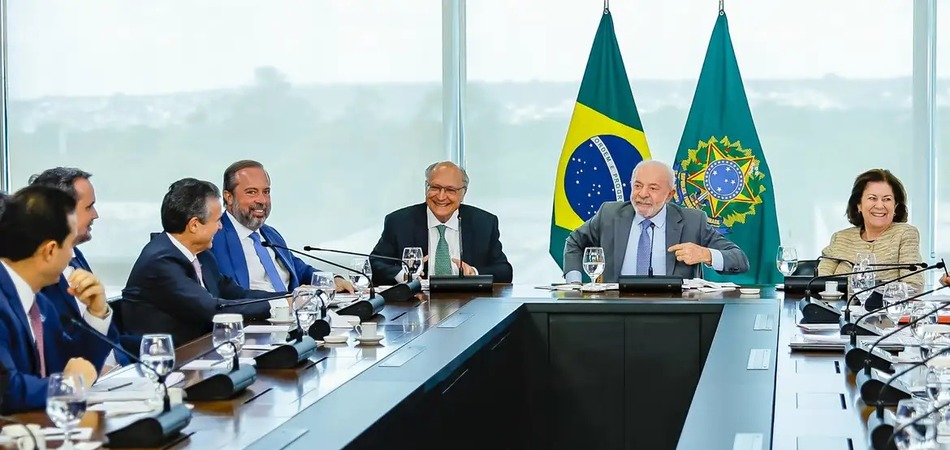 Governo prevê aumento de etanol na gasolina de 30% para até 32%
