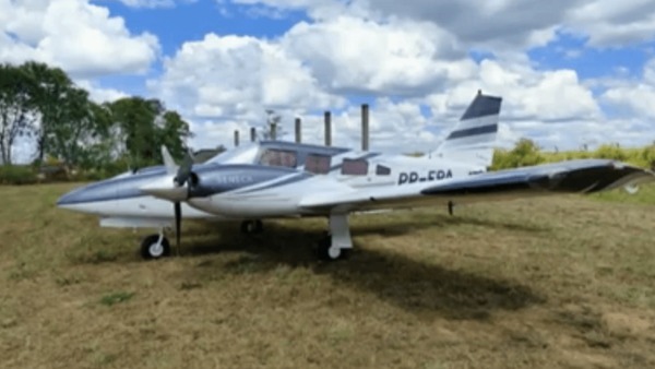Avião de pequeno porte é furtado em SP e encontrado em aeroporto do Pará