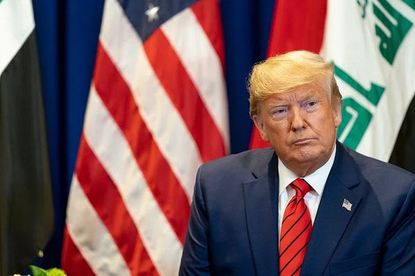 Trump volta a ameaçar o Irã e diz que EUA atacarão Teerã ‘com muita força’