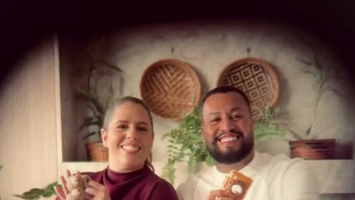 Tati Machado emociona ao anunciar nova gravidez