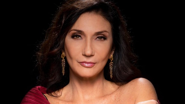 Zizi Possi critica falta de comprometimento de artistas da nova geração