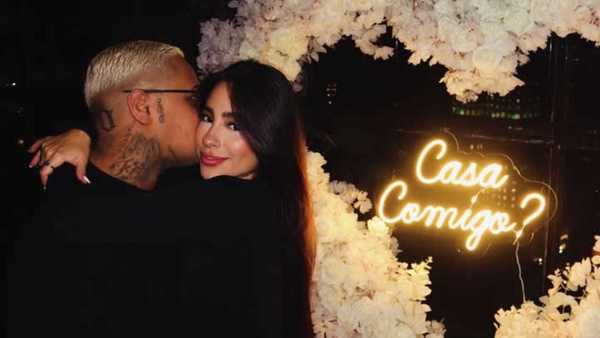 Após prisão e caso de agressão, Mc Ryan pede Giovanna Roque em casamento