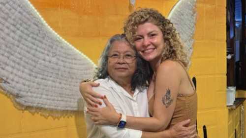 Ex-paquita Bárbara Borges reencontra Marlene Mattos: 'Parte da minha vida'