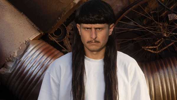 Quem foi Oliver Tree, cantor que morreu em acidente de helicóptero no Rio?