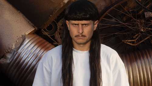 Quem foi Oliver Tree, cantor que morreu em acidente de helicóptero no Rio?
