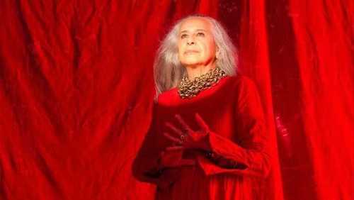 Maria Bethânia faz 80: veja as 10 músicas mais ouvidas da cantora