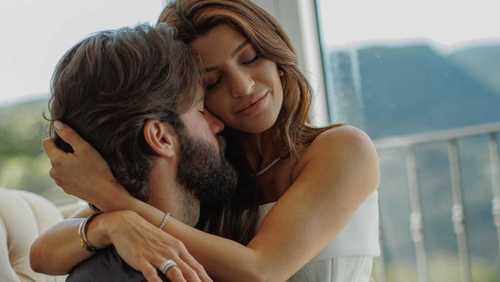 Goleiro da Seleção, Alisson celebra 11 anos de casamento e ganha declaração