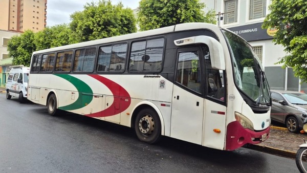 PM de SP prende homem que fez reféns em ônibus que levava pacientes para hospital em Ribeirão Preto