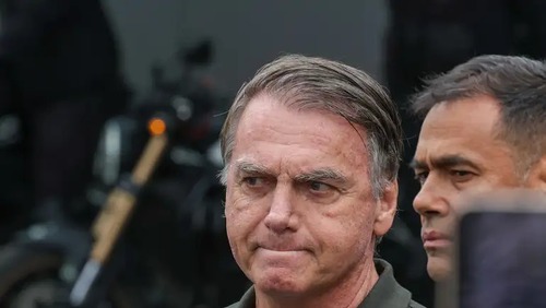 Bolsonaro não descumpriu decisões judiciais, diz defesa sobre arma