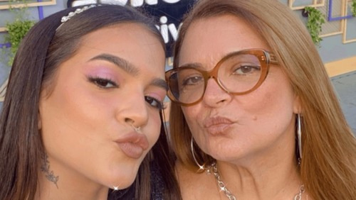 Mel Maia ganha diamante feito das cinzas da mãe, que morreu há seis meses