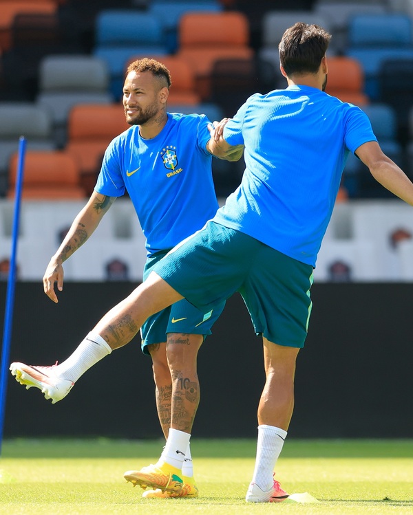 Ancelotti explica como deve usar Neymar no jogo contra o Japão