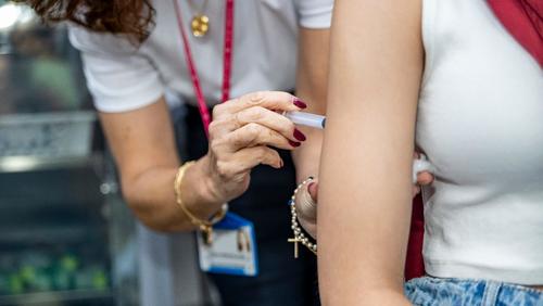 Vacinação contra o HPV para adolescentes de 15 a 19 anos é ampliada até dezembro em Ribeirão Preto