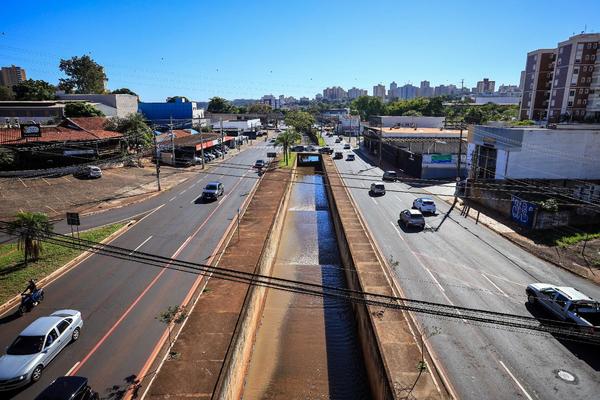 Saerp inicia obra para substituir interceptor de esgoto e prevenir riscos na região das avenidas Francisco Junqueira e Maurílio Biagi