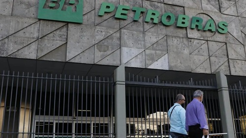 Com alívio da guerra, Petrobras reduz preço do querosene de aviação