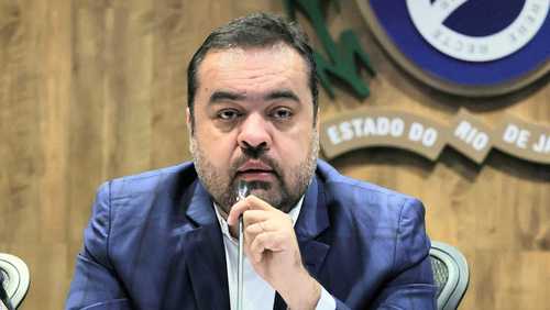 Cláudio Castro e delegado da PF aparecem em lista de propina do bicho no RJ