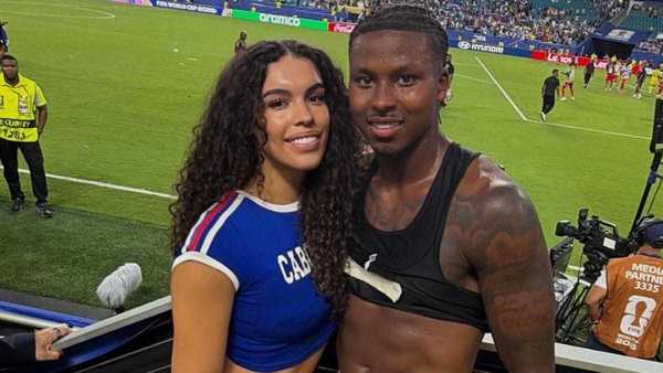 Quem é a namorada do jogador de Cabo Verde que recebeu abraço após gol?
