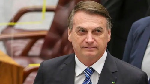 Moraes ordena que Exército entregue armas de Bolsonaro à PF; veja a lista