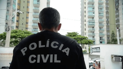 Bebê de 1 ano é encontrada mamando em mãe após mulher ser assassinada em MG