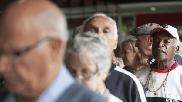 Denúncias de violência contra idosos crescem 25% e maioria ocorre em casa