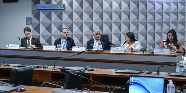 Defensores pedem regras mais rígidas para publicidade das bets 
