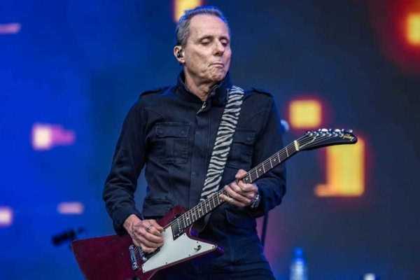 Tony Belloto diz 'negociar' com câncer: 'Sou pacifista, não estou lutando'