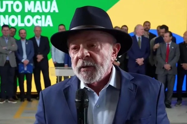 Lula critica Seleção por ausência no voo de retorno pós-Copa: 'Vergonha'