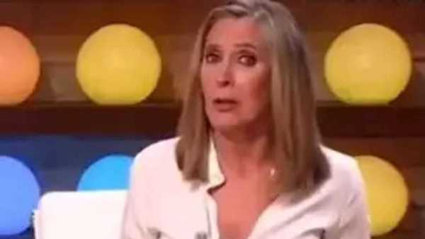 Apresentadora chora e abandona programa ao vivo: "Prefiro comer m..."