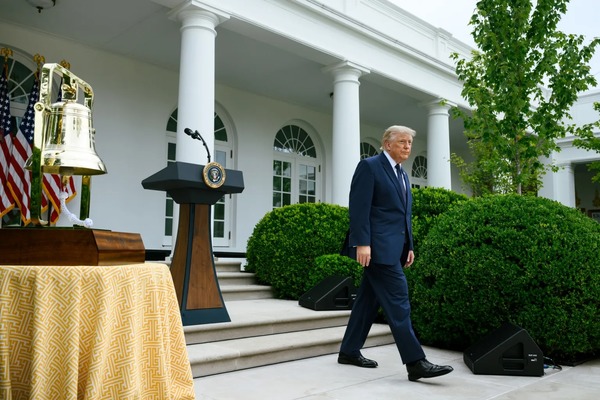 Trump diz que desistiu de pedágio de 20% em Ormuz e mira acordos comerciais