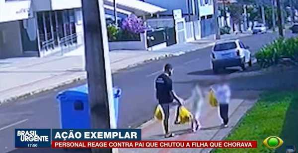 Homem intercede após pai agredir filha de 3 anos com chute no Paraná