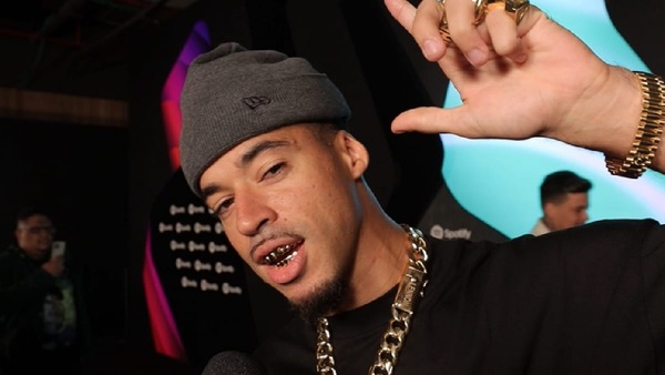 Rapper L7nnon faz alerta sobre vício em pornografia: "Destrói seu desejo"