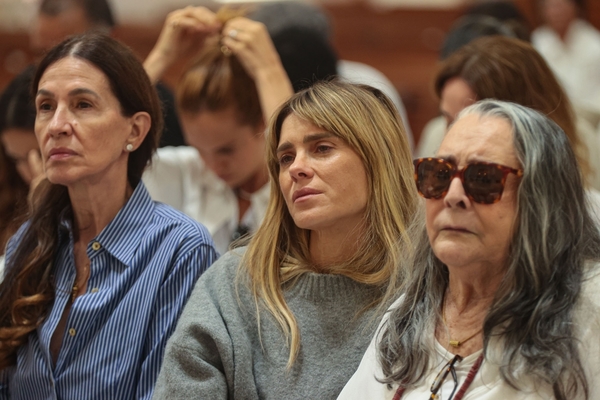 Missa para Preta Gil emociona amigos e familiares