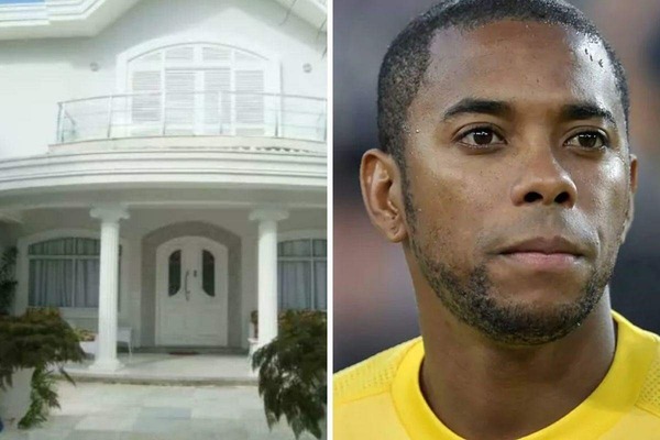 Cobertura de luxo de Robinho em Santos está à venda por R$ 9,99 milhões