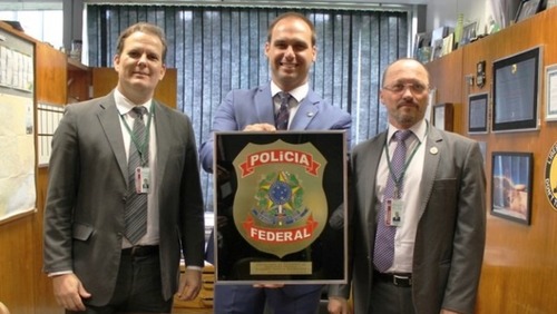 PF encerra processo e decide demitir Eduardo por abandono de cargo