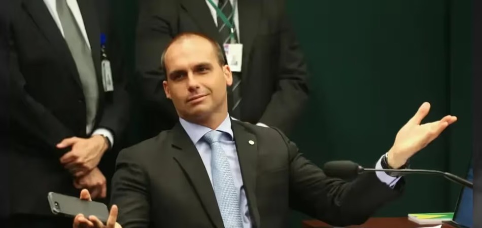 Eduardo Bolsonaro: Michelle jamais poderia ter feito vídeo, foi imaturidade