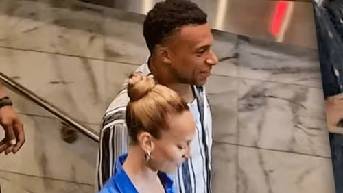 VÍDEO: Mbappé e Ester Expósito são vistos aos beijos em festa em Miami