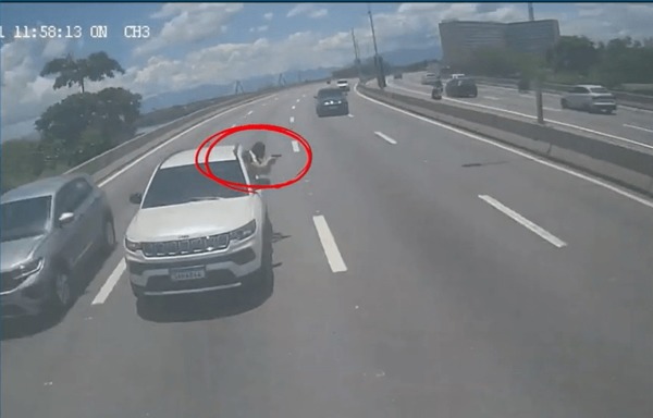 Quadrilha de remédio para câncer mantinha esquema bilionário, diz polícia