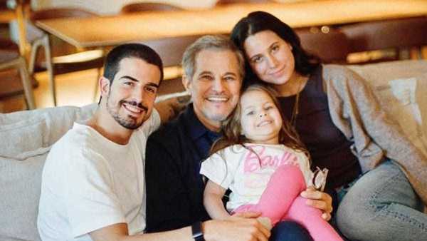 Edson Celulari surge com os três filhos em clique raro