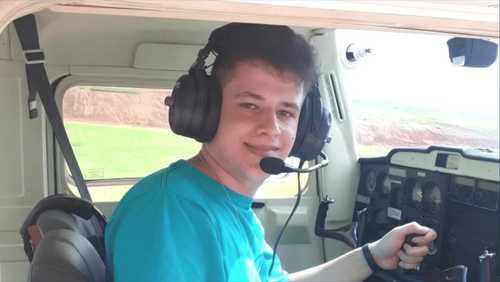 Piloto de 25 anos é a vítima da queda de avião de pequeno porte em SP
