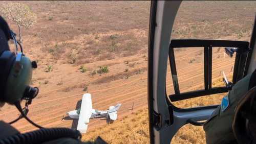 FAB intercepta e atira em avião suspeito vindo da Bolívia; tripulação foge
