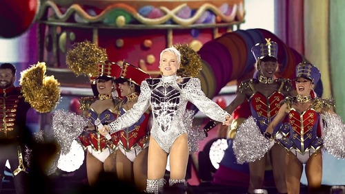 Xuxa pede netos para Sasha Meneghel e Bruna Marquezine: 'Sem pressão'