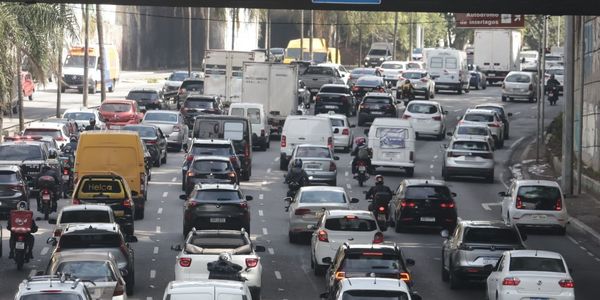 SP: segundo dia de greve paralisa parcialmente três linhas da CPTM
