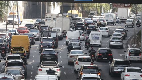 SP: segundo dia de greve paralisa parcialmente três linhas da CPTM