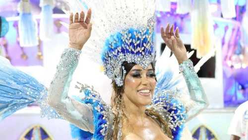 Mulher Abacaxi revela desejo de ser mãe e reclama de burocracia para adotar